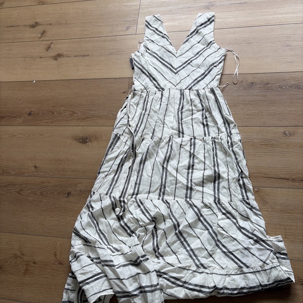 DKNY Linen Blend Stripe Print V-Neck Sleeveless Tie Waist Maxi Dress Size 6 - Picture 9 of 9